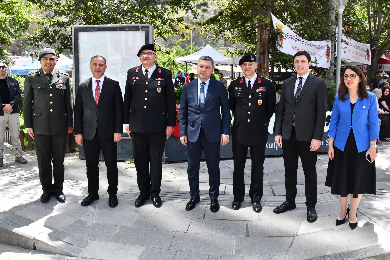 Jandarma’nın sergi ve konserine yoğun ilgi 35