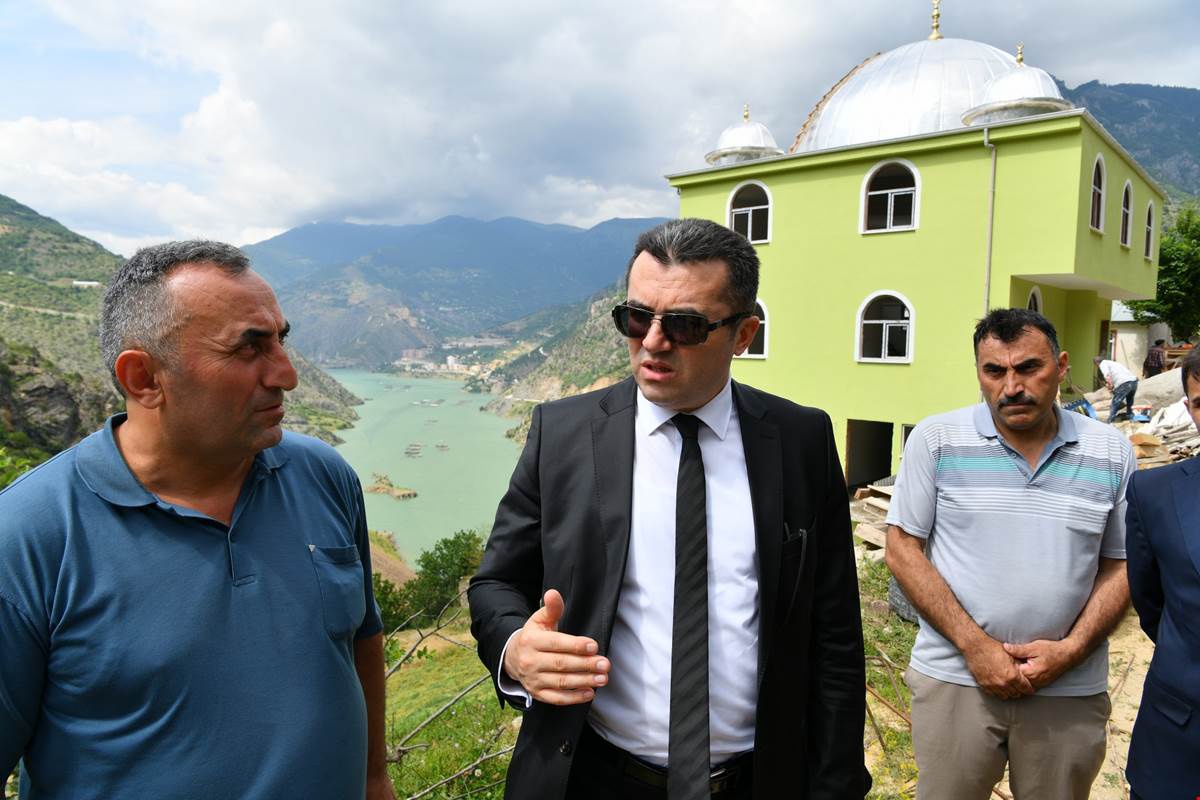 Vali Memiş Araköy ve Çayırçukur’a ziyaret etti 7