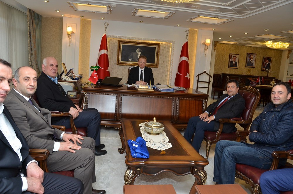 Hentbol Federasyonu Başkanı Eyüboğlu Gümüşhane’de 1