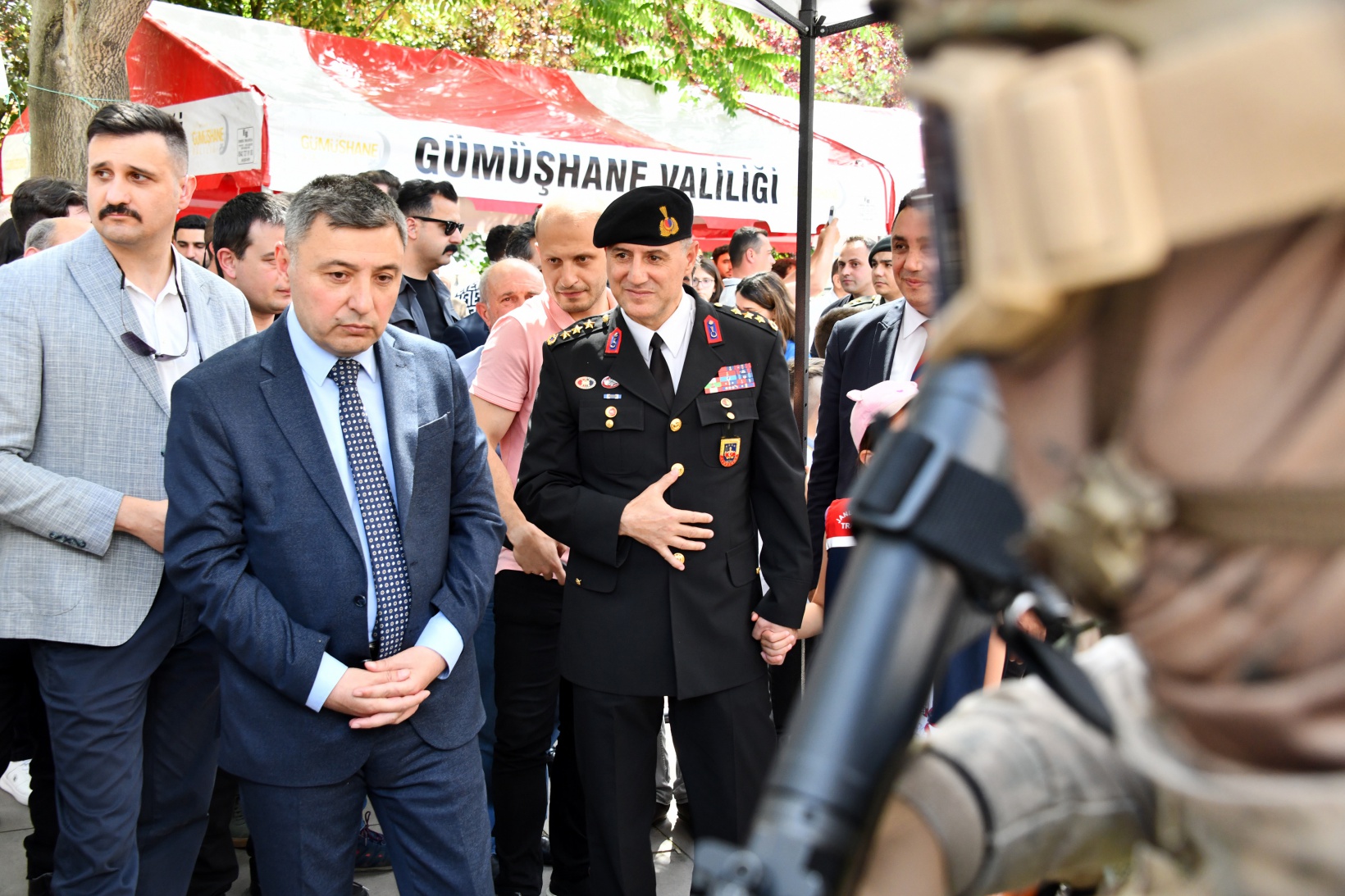 Jandarma’nın sergi ve konserine yoğun ilgi 33