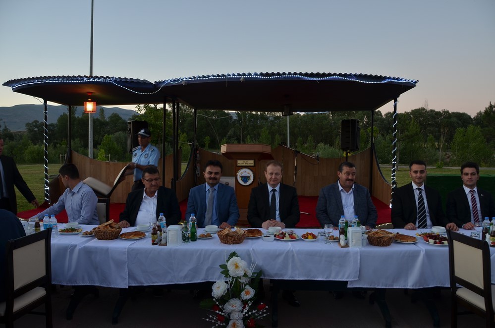 Vali Yavuz Kelkit Belediyesi'nin iftarına katıldı 1