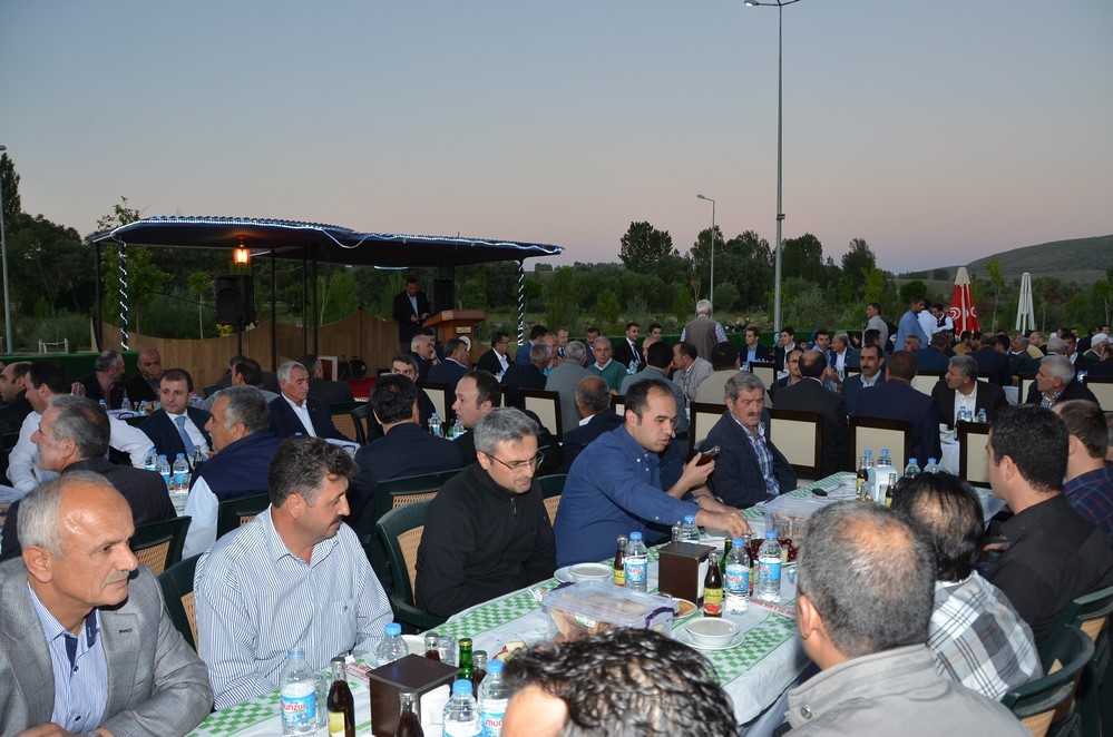 Vali Yavuz Kelkit Belediyesi'nin iftarına katıldı 3
