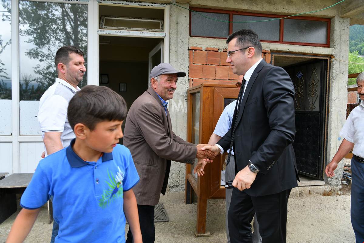Vali Memiş Araköy ve Çayırçukur’a ziyaret etti 10