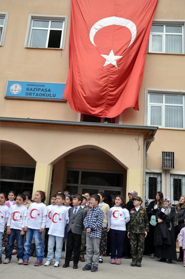 Aysın Rafet Çanakkale'yi Unutmadı 12