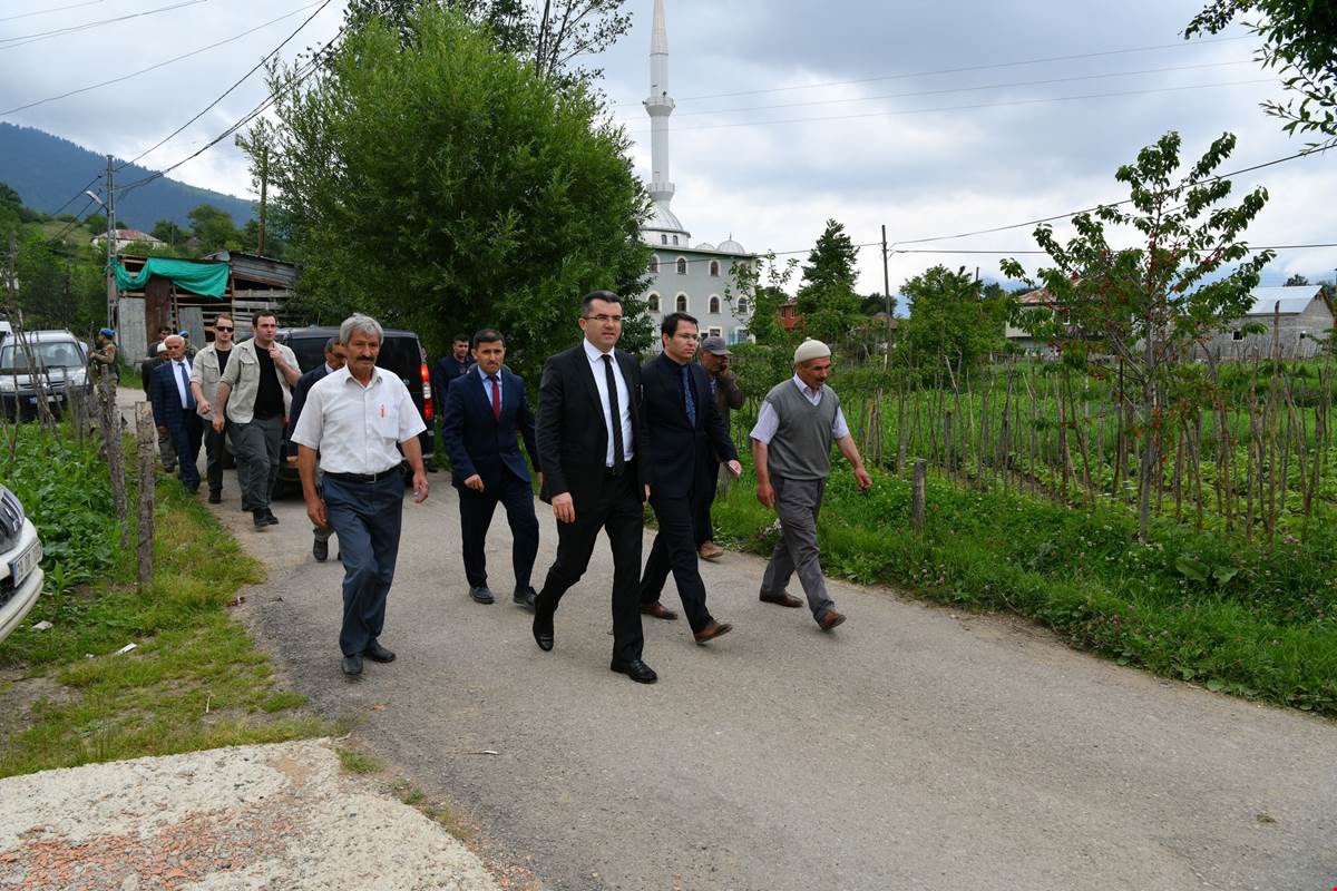 Vali Memiş Araköy ve Çayırçukur’a ziyaret etti 11