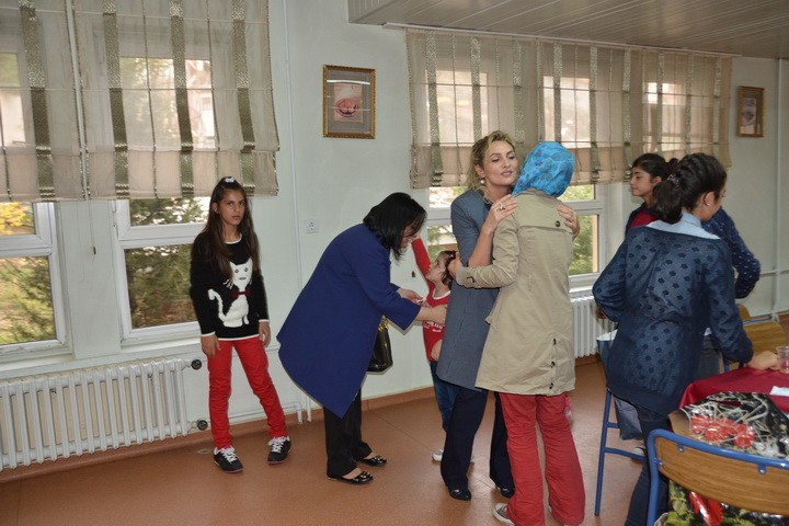 Emine Erdoğan'dan Gümüşhaneli Çocuklara Hediye 10