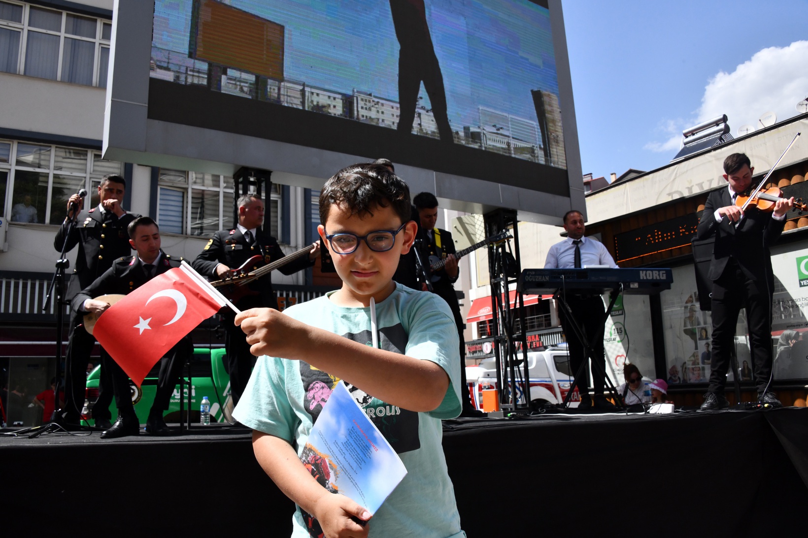Jandarma’nın sergi ve konserine yoğun ilgi 9
