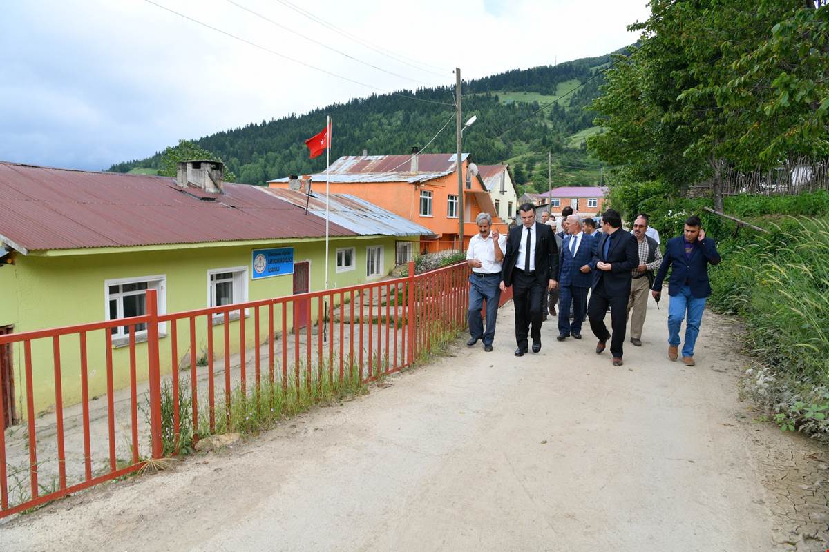 Vali Memiş Araköy ve Çayırçukur’a ziyaret etti 16