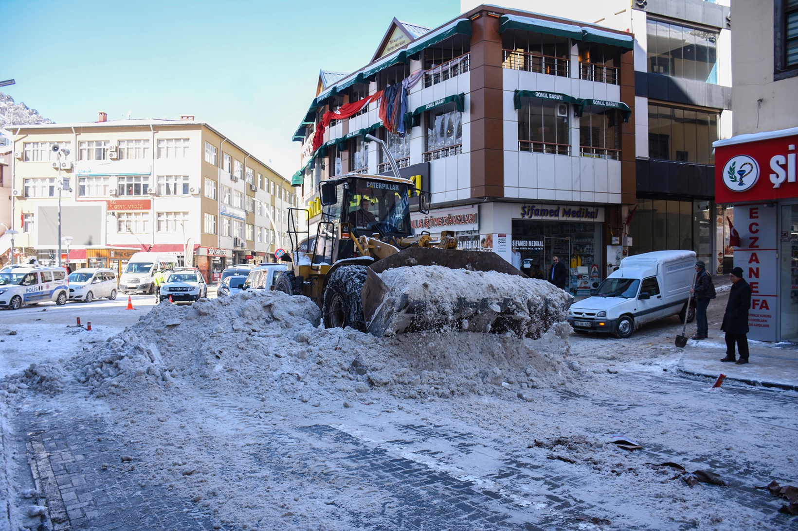 Gümüşhane Belediyesinden kar mesaisi 10