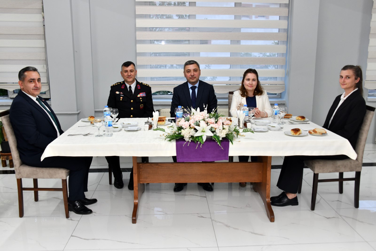 Tayini çıkan Jandarma personeline plaket 4