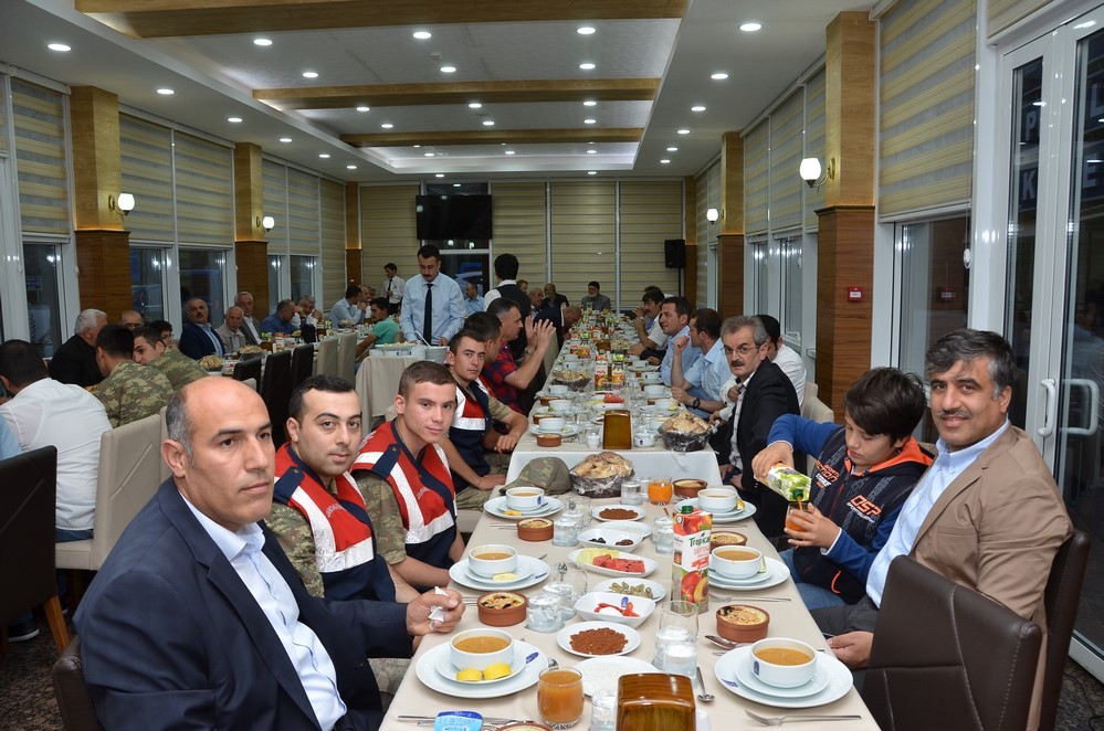 Vali Yavuz, Torul Kaymakamlığı’nın İftar Programına Katıldı 5