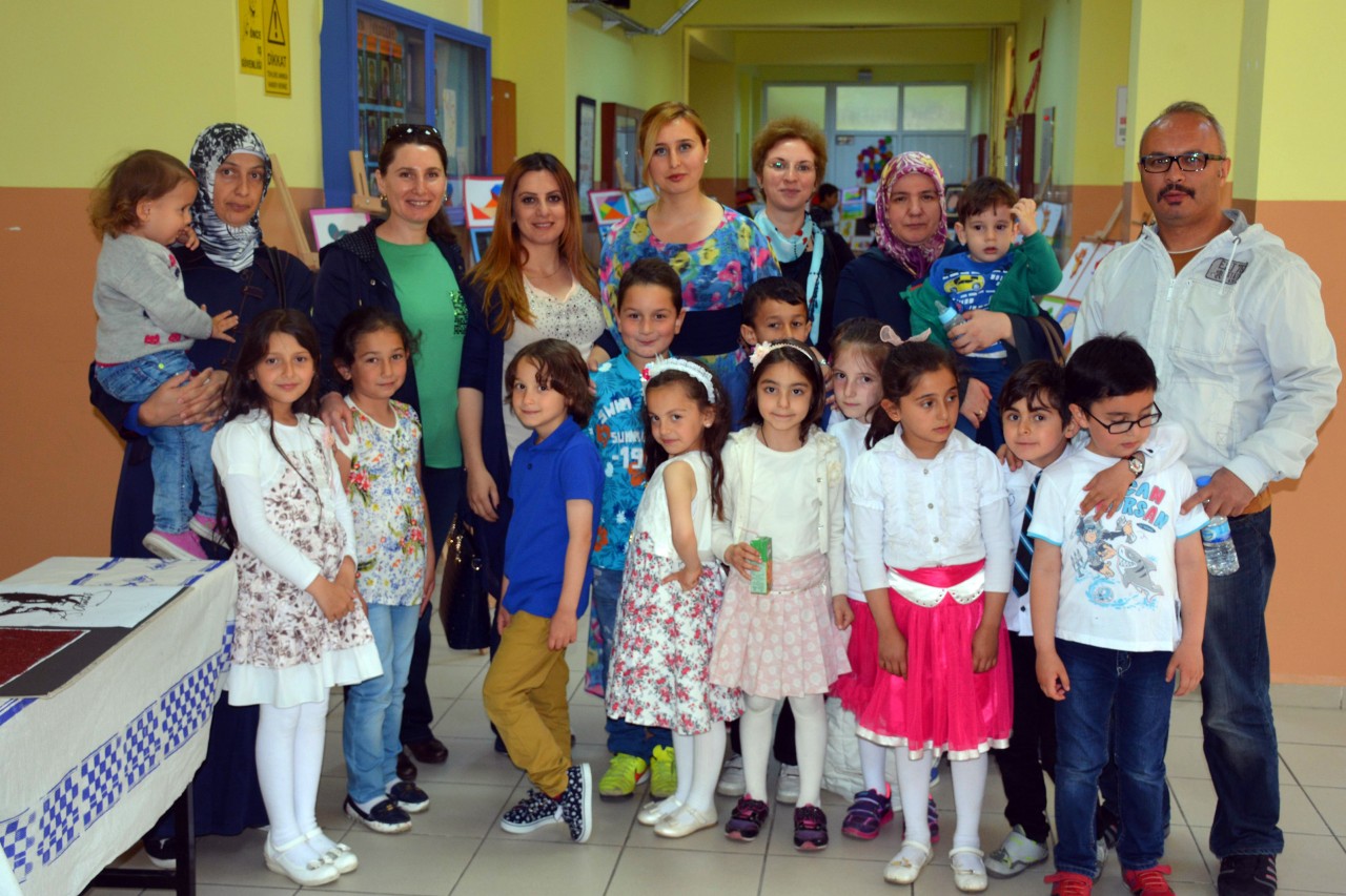 Miniklerden anlamlı resim sergisi 5