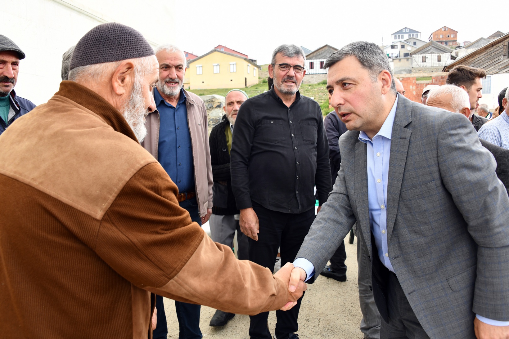 Vali Tanrısever Alçakdere ve Yağmurdere'de vatandaşlarla buluştu 24