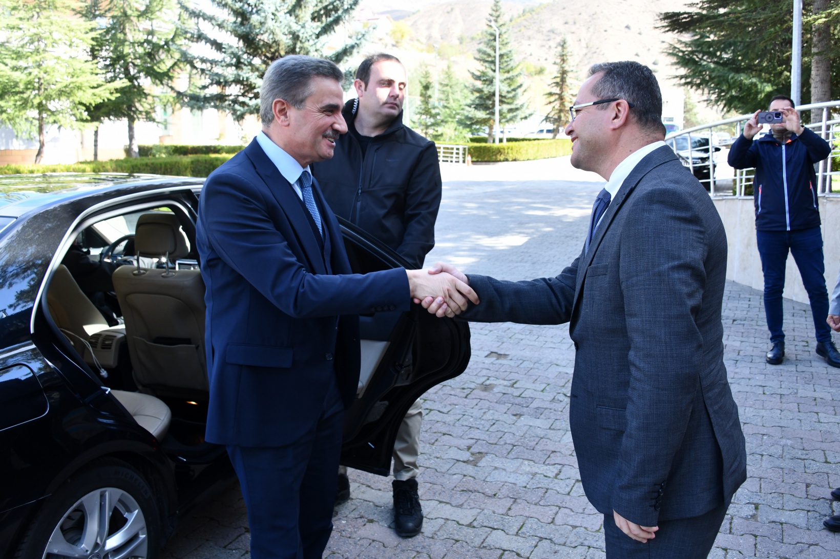 Vali Baruş DSİ’nin Gümüşhane’deki çalışmaları hakkında bilgi aldı 7