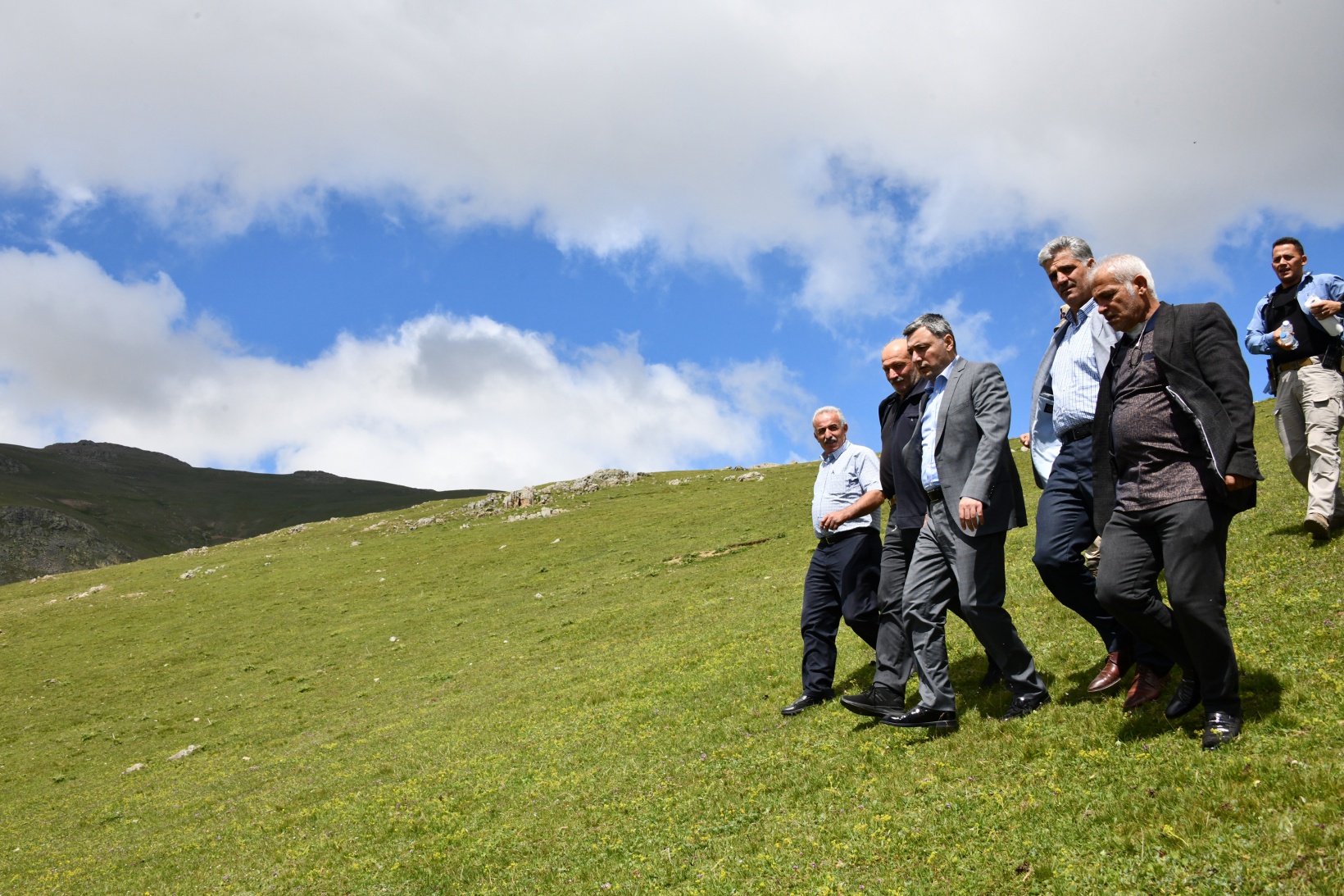Vali Tanrısever Alçakdere ve Yağmurdere'de vatandaşlarla buluştu 32