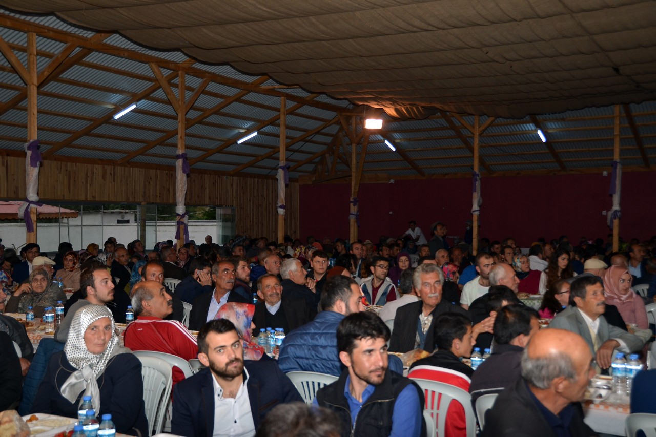 Torul aynı sofrada buluştu 10