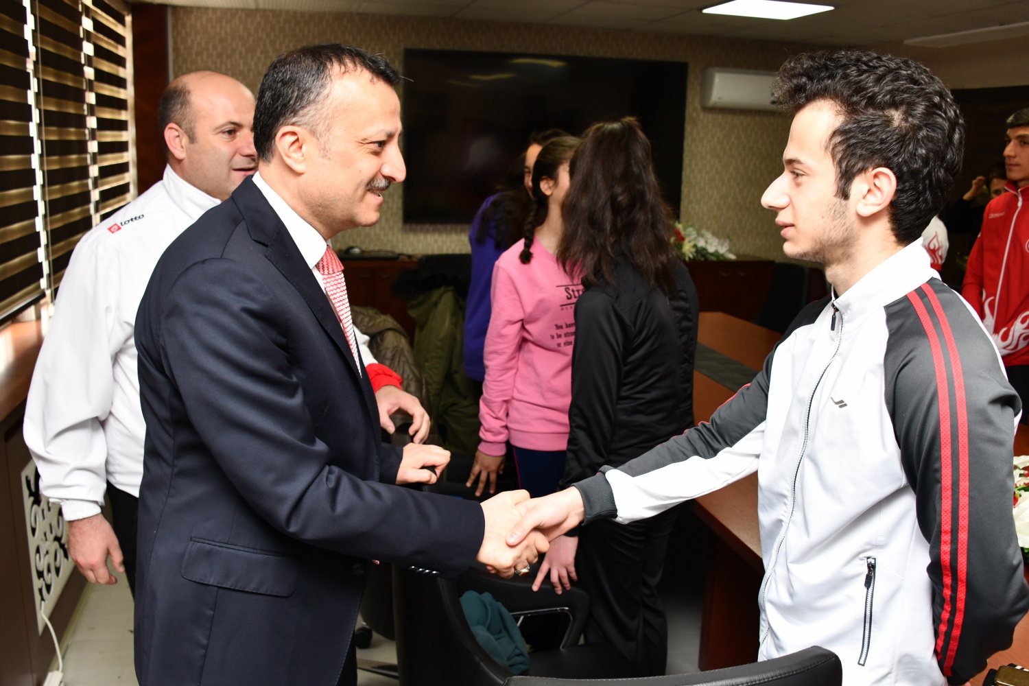 Şampiyon sporculardan Vali Taşbilek’e ziyaret 7