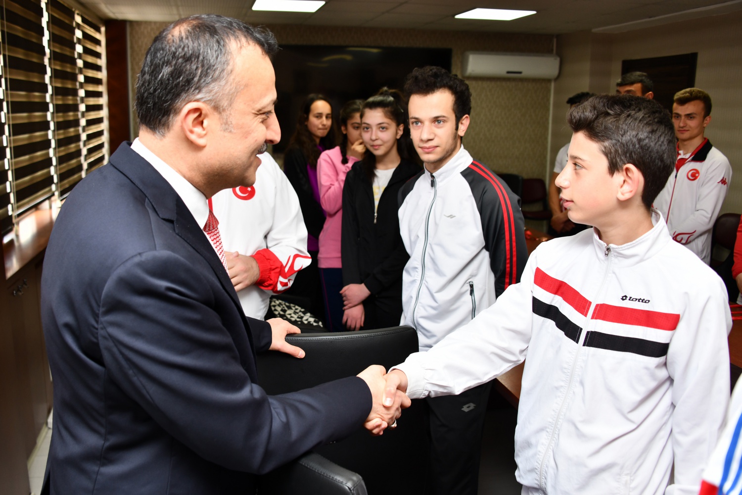 Şampiyon sporculardan Vali Taşbilek’e ziyaret 2