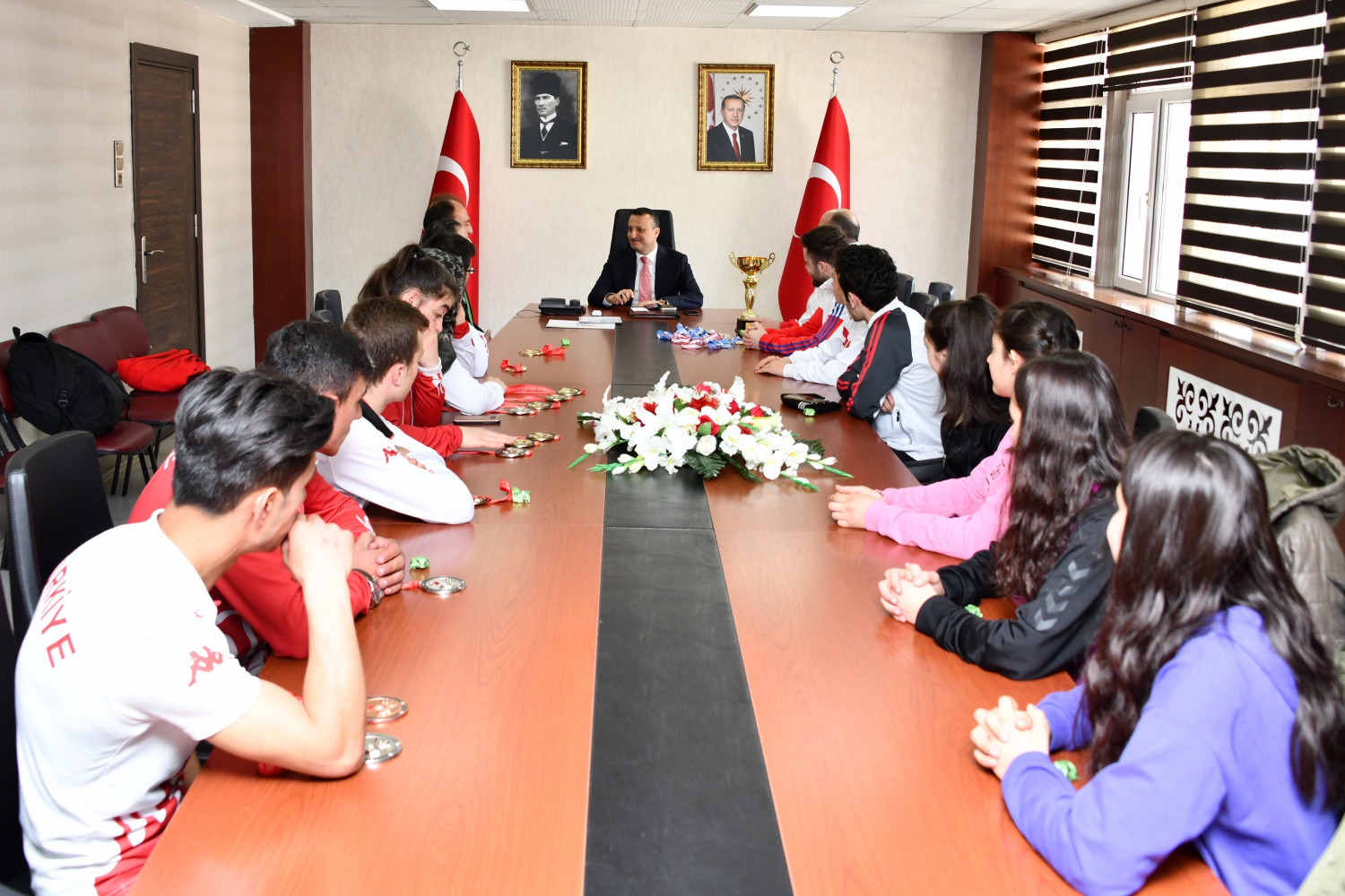 Şampiyon sporculardan Vali Taşbilek’e ziyaret 14