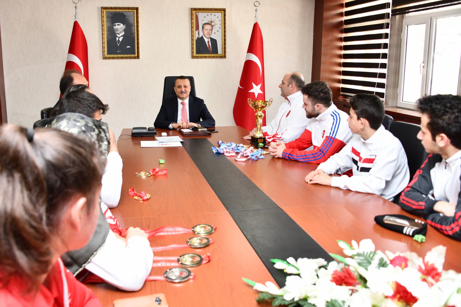 Şampiyon sporculardan Vali Taşbilek’e ziyaret 4