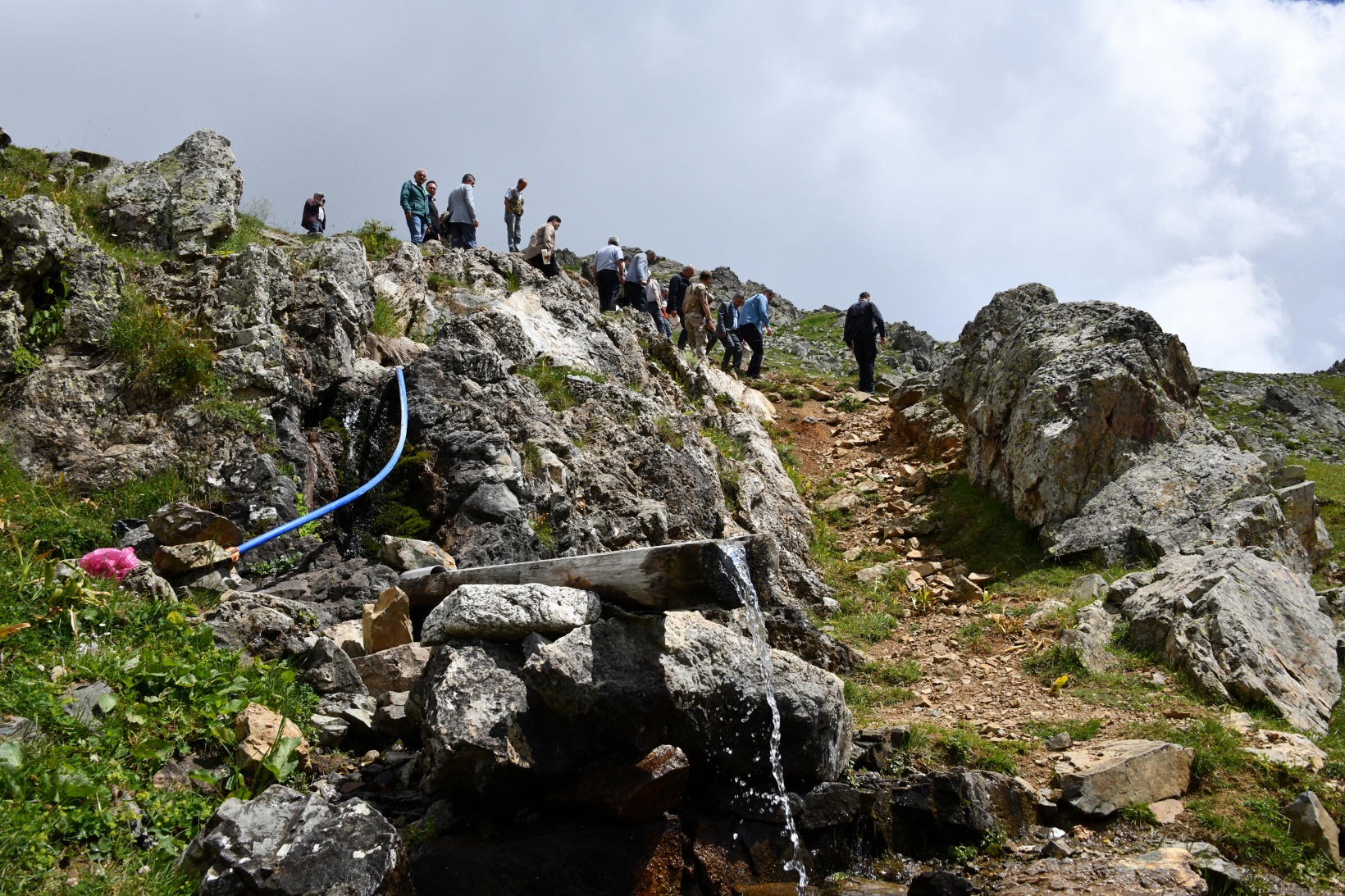 Vali Tanrısever Alçakdere ve Yağmurdere'de vatandaşlarla buluştu 25