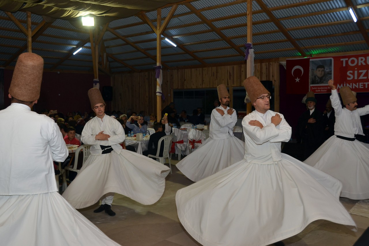 Torul aynı sofrada buluştu 19