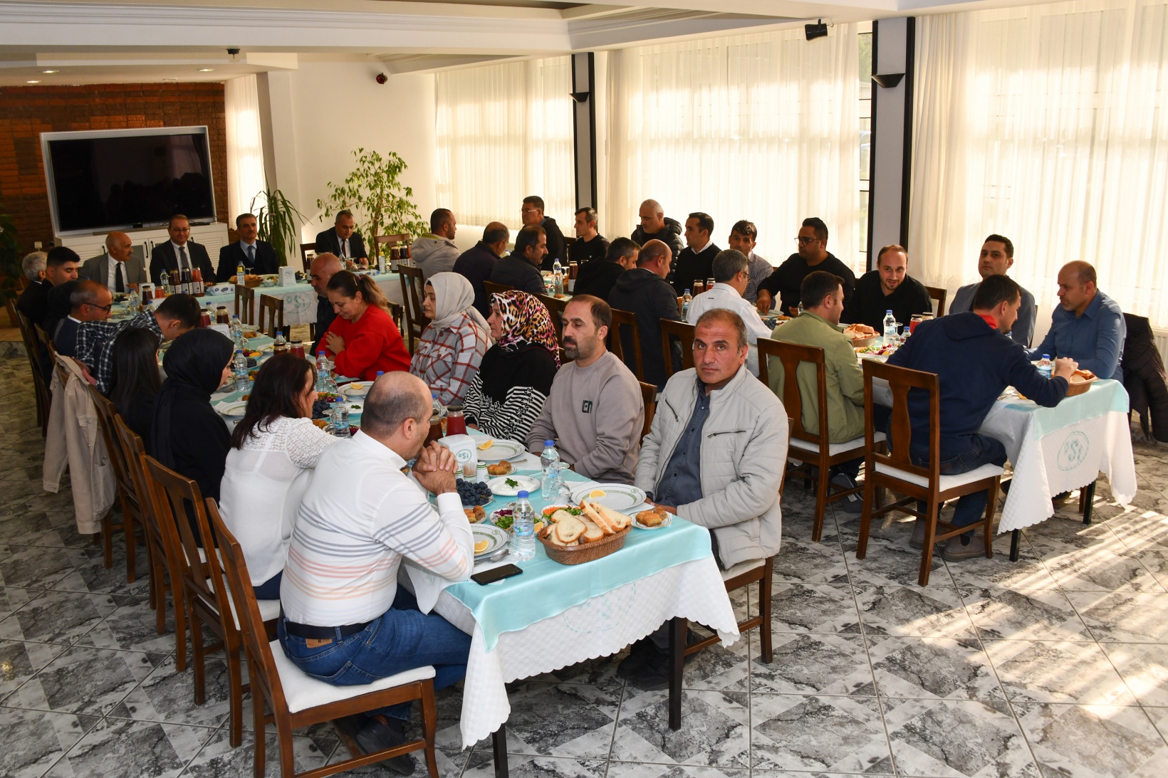 Vali Baruş DSİ’nin Gümüşhane’deki çalışmaları hakkında bilgi aldı 5