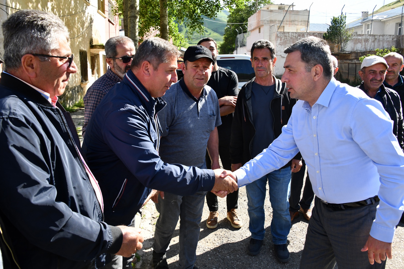 Vali Tanrısever Alçakdere ve Yağmurdere'de vatandaşlarla buluştu 13