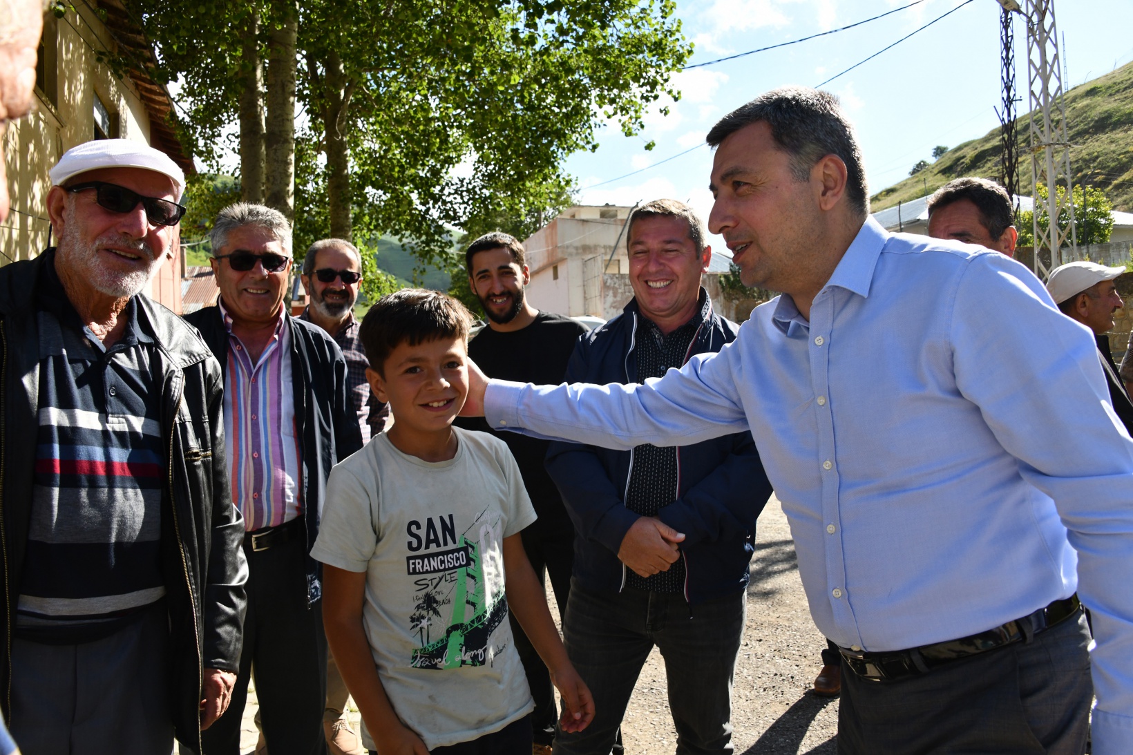 Vali Tanrısever Alçakdere ve Yağmurdere'de vatandaşlarla buluştu 30