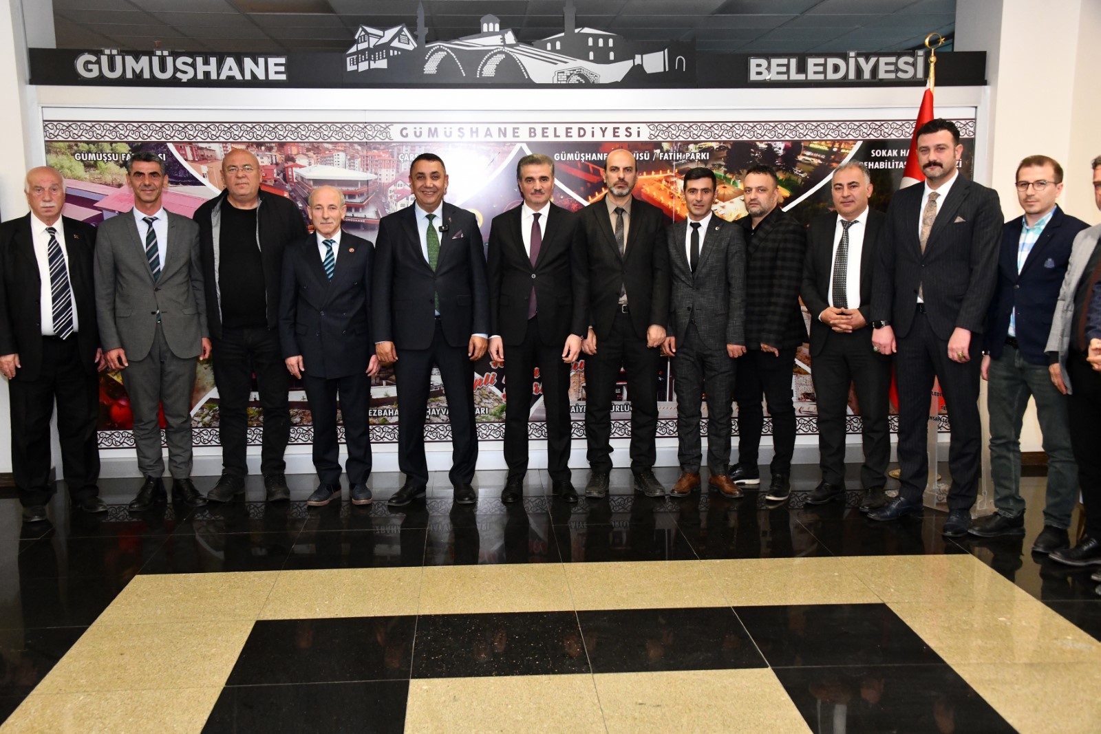 Vali Baruş Gümüşhane Belediye’sini ziyaret etti 10