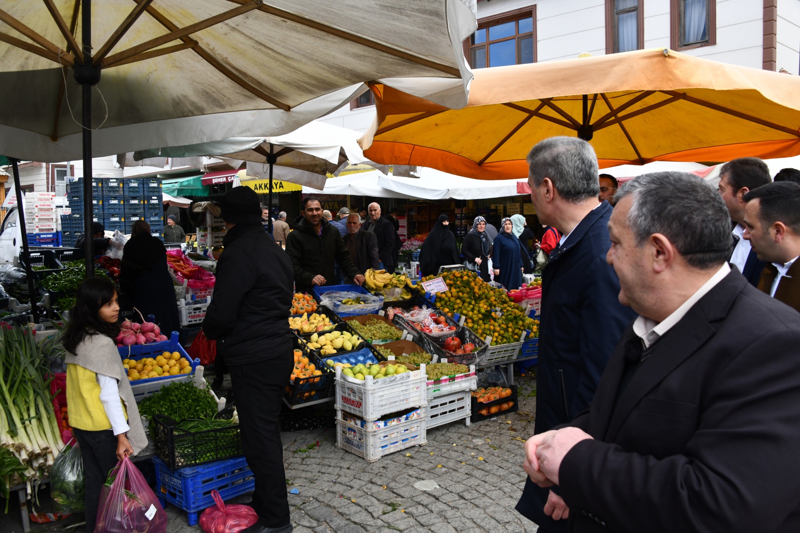 Vali Baruş Kelkit'te vatandaşlarla bir araya geldi, projeleri yerinde inceledi 18
