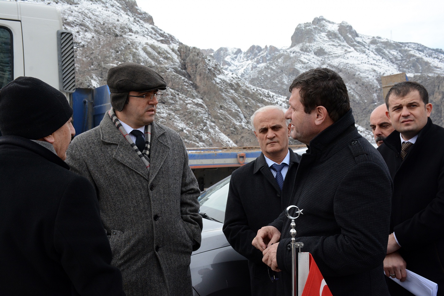 Vali Memiş, TOBB okulu sahasında inceleme yaptı 11