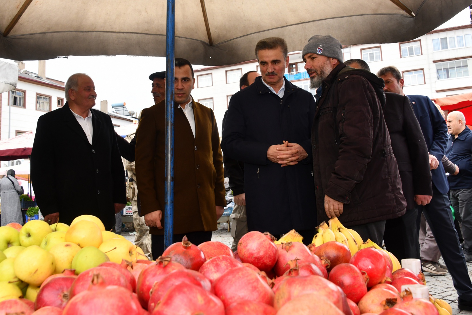 Vali Baruş Kelkit'te vatandaşlarla bir araya geldi, projeleri yerinde inceledi 3