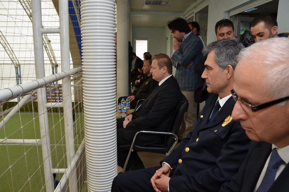 ÜNİ-LİG şampiyonu Keçeliler FK oldu 3