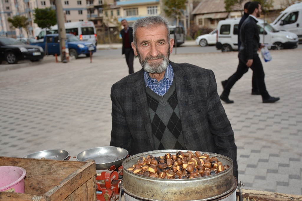 Havalar soğudu mısır kazanının yerini kestane sobası aldı 4