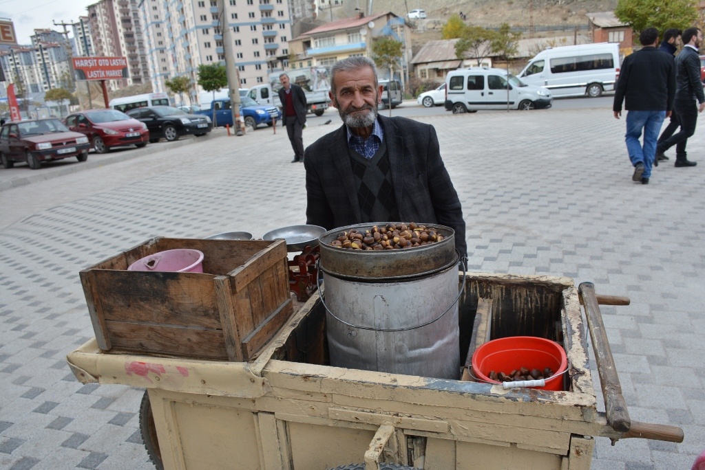 Havalar soğudu mısır kazanının yerini kestane sobası aldı 2