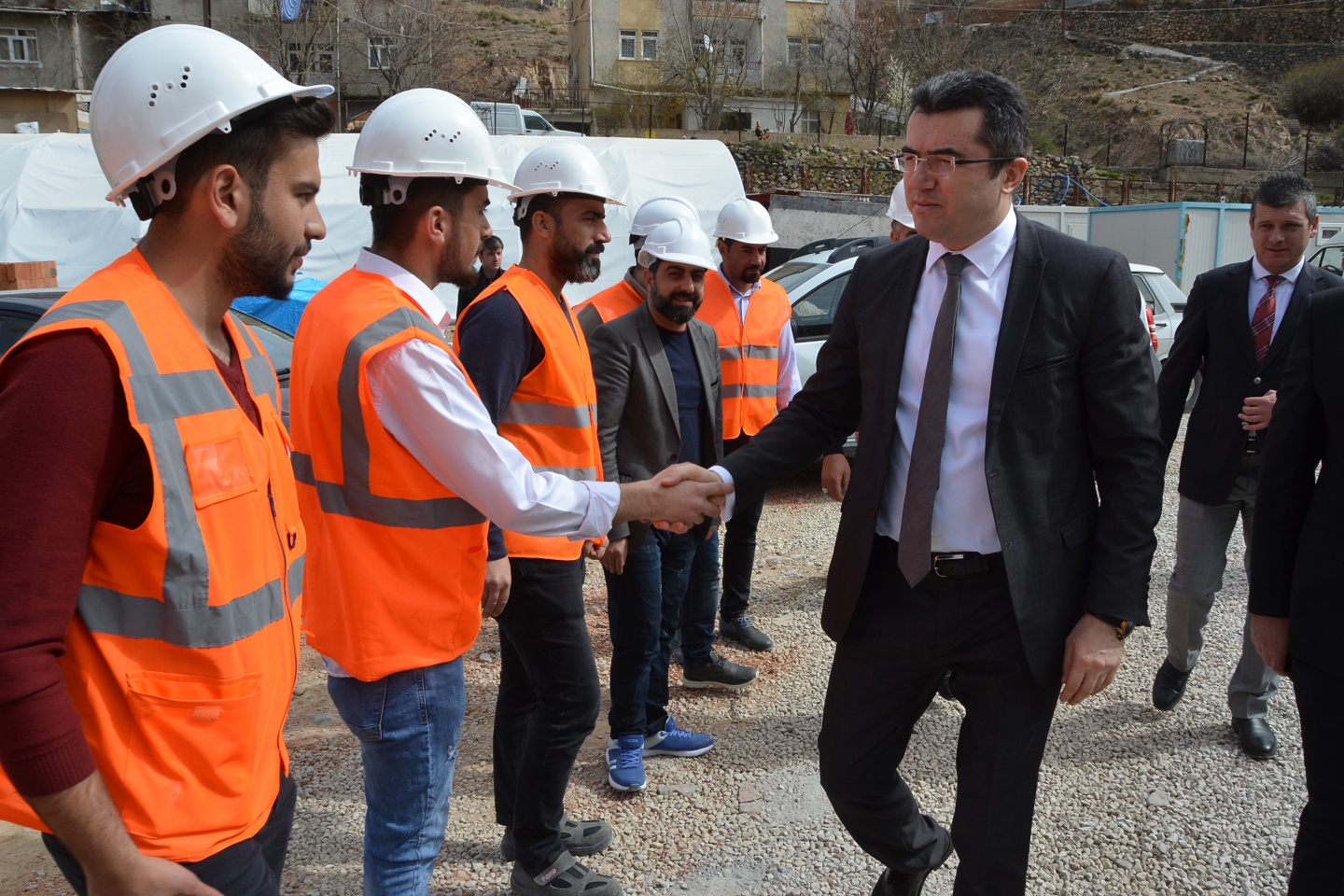 Gümüşhane’de bin 300 kişilik kız yurdu inşaatı devam ediyor 6