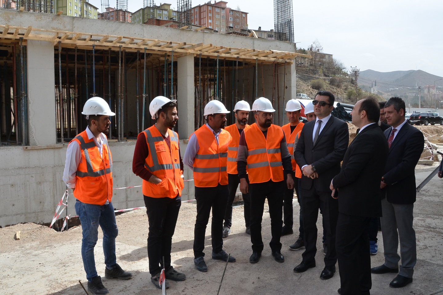 Gümüşhane’de bin 300 kişilik kız yurdu inşaatı devam ediyor 7