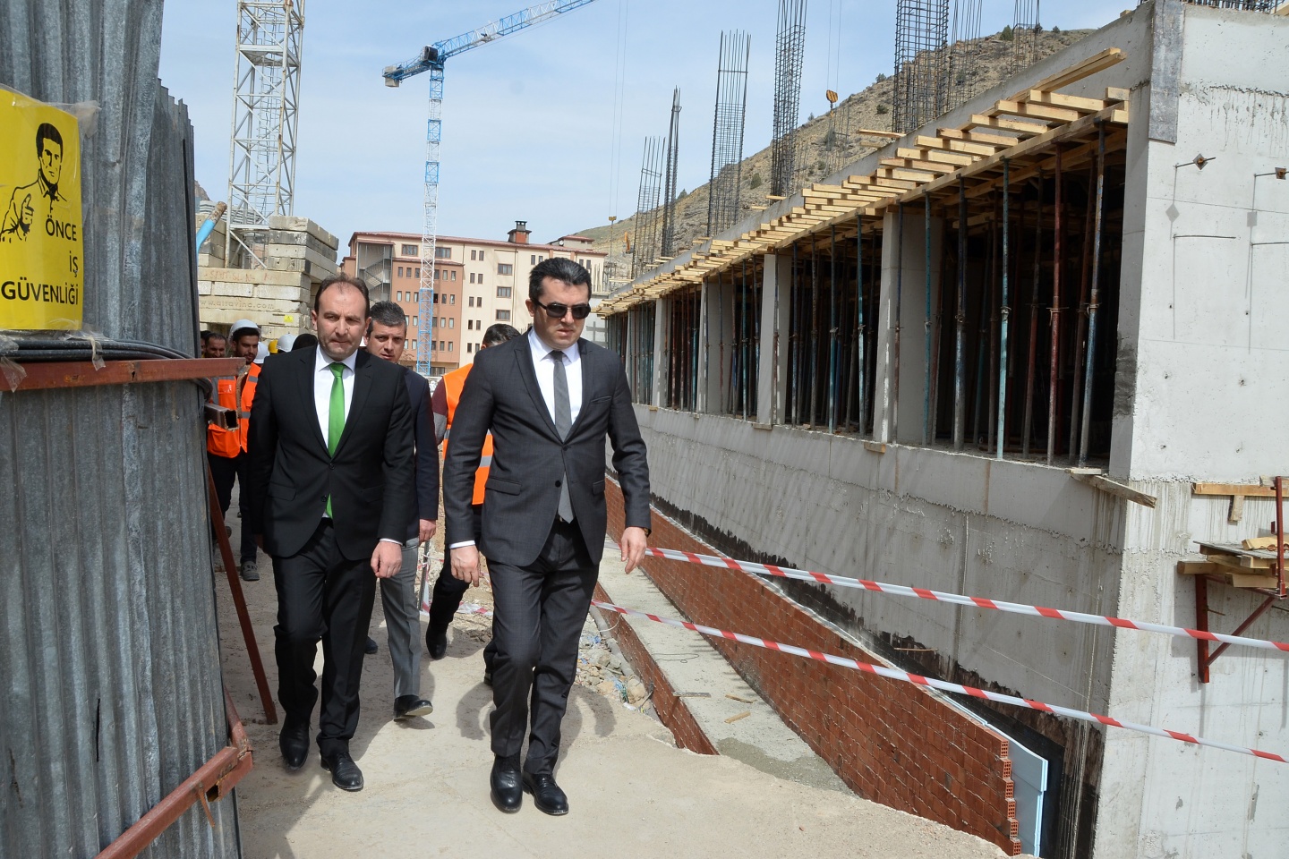 Gümüşhane’de bin 300 kişilik kız yurdu inşaatı devam ediyor 11