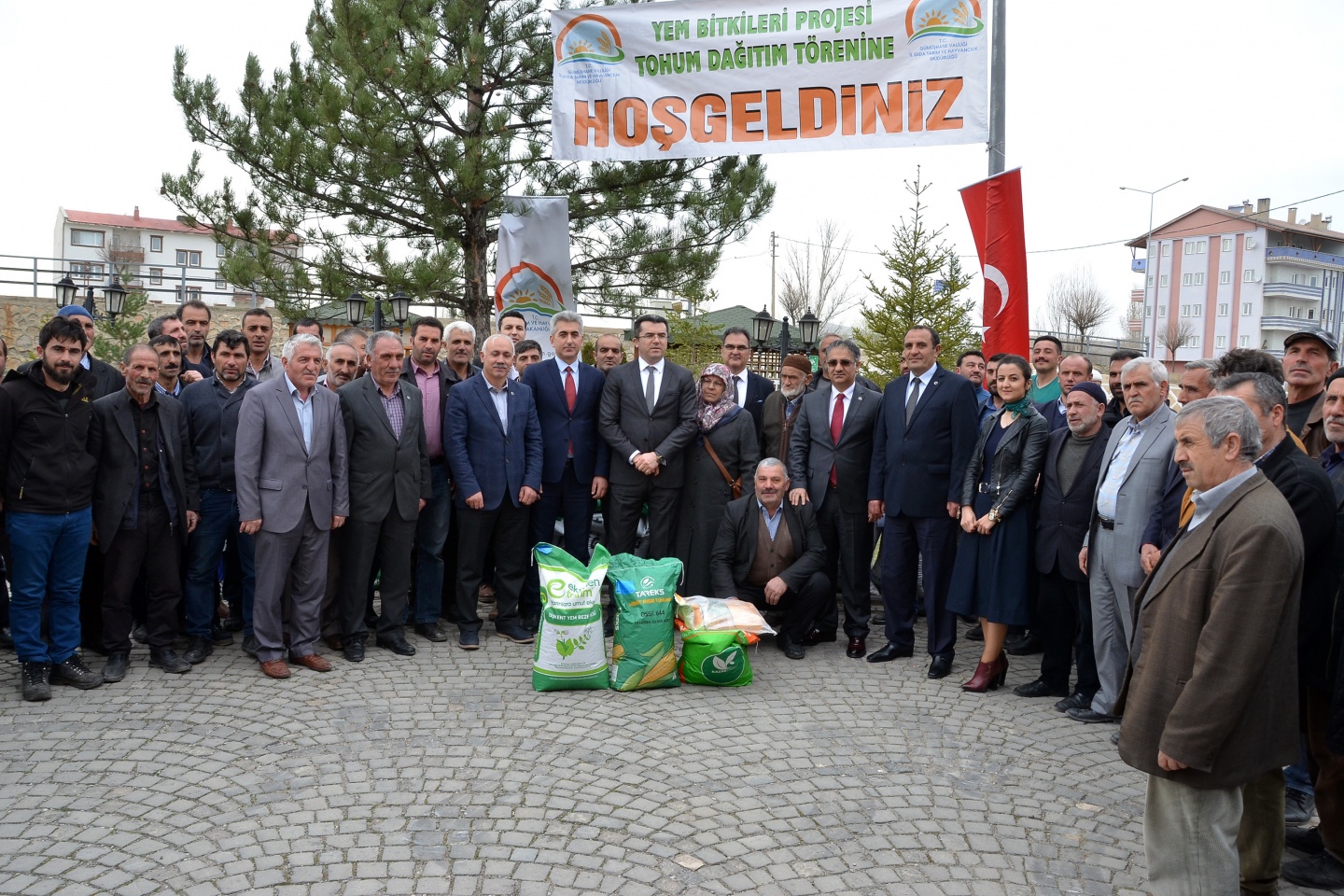 Gümüşhane’de çiftçilere 102,3 ton yem bitkisi tohumu dağıtıldı 34