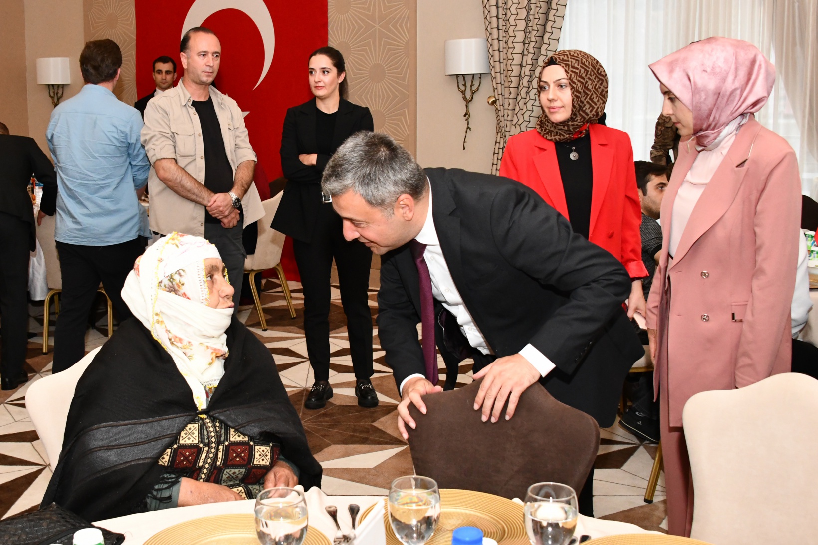 Gümüşhane’de şehit aileleri ve gaziler onuruna yemek 11