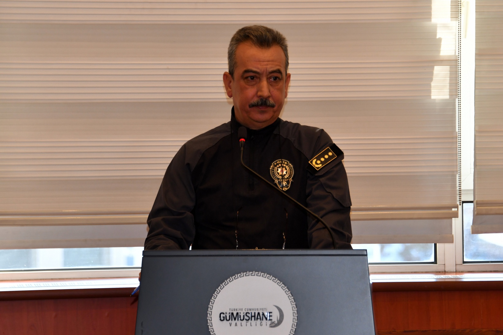 Vali Baruş’tan ailelere dijital bağımlılık uyarısı: Çocuklarımızı Yalnız Bırakmayalım 14