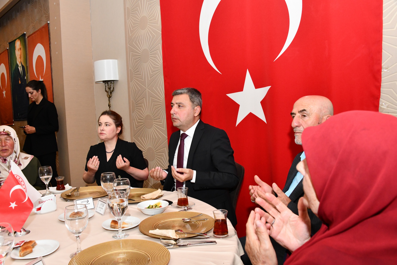 Gümüşhane’de şehit aileleri ve gaziler onuruna yemek 4