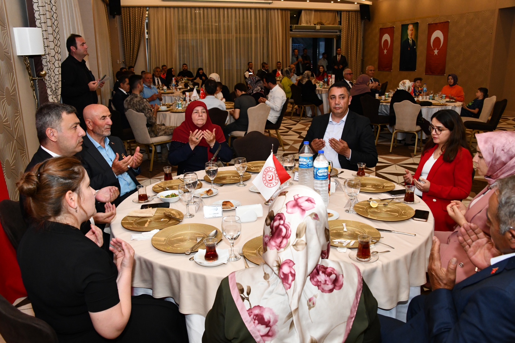 Gümüşhane’de şehit aileleri ve gaziler onuruna yemek 15