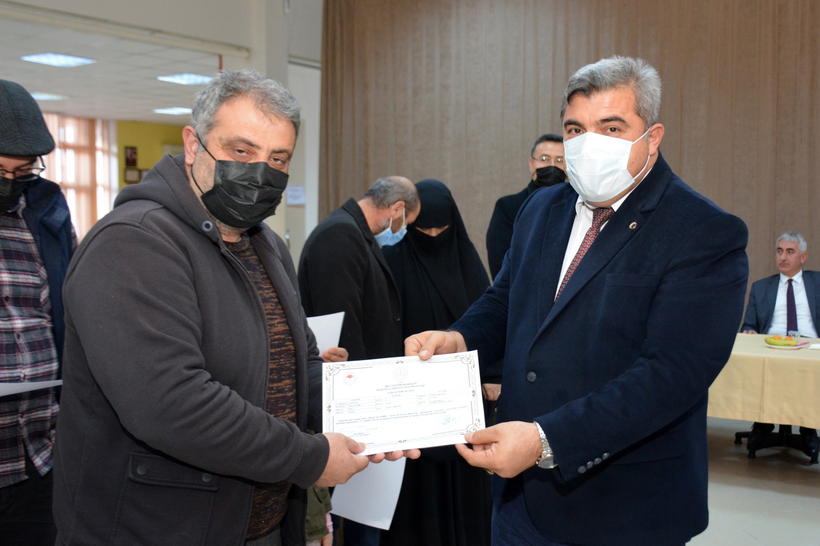 Gümüşhane’de 93 kursiyere sertifikaları verildi  16