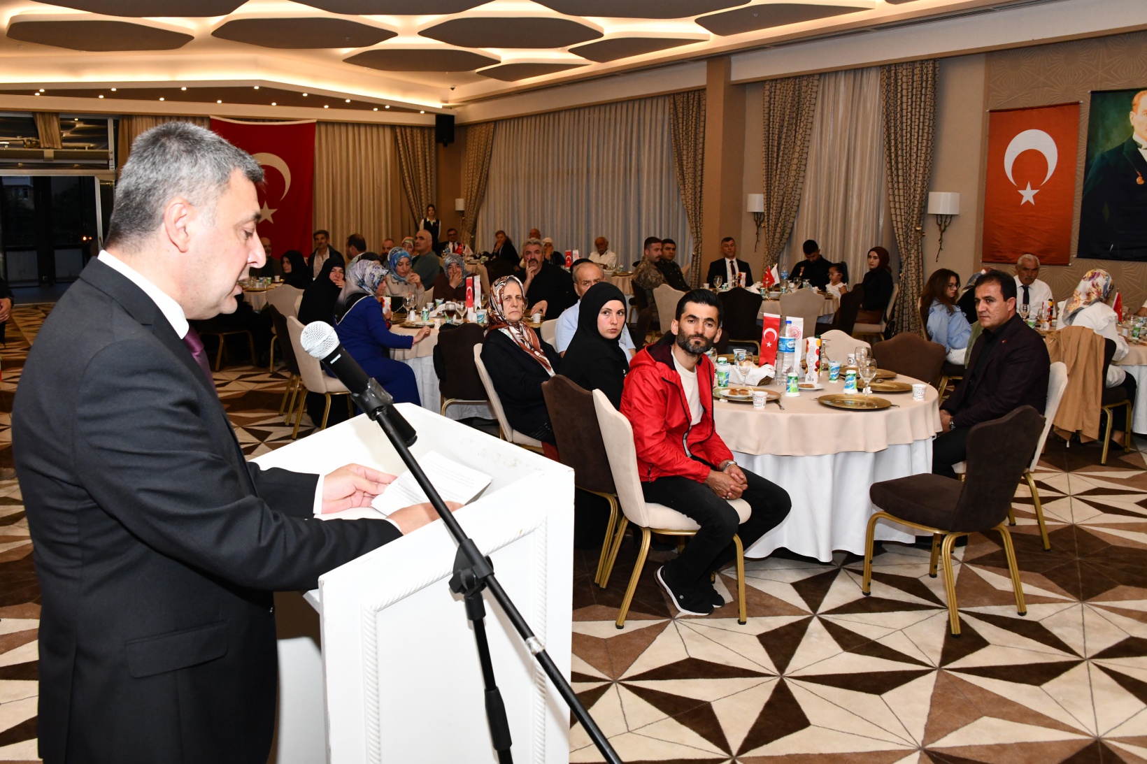 Gümüşhane’de şehit aileleri ve gaziler onuruna yemek 21