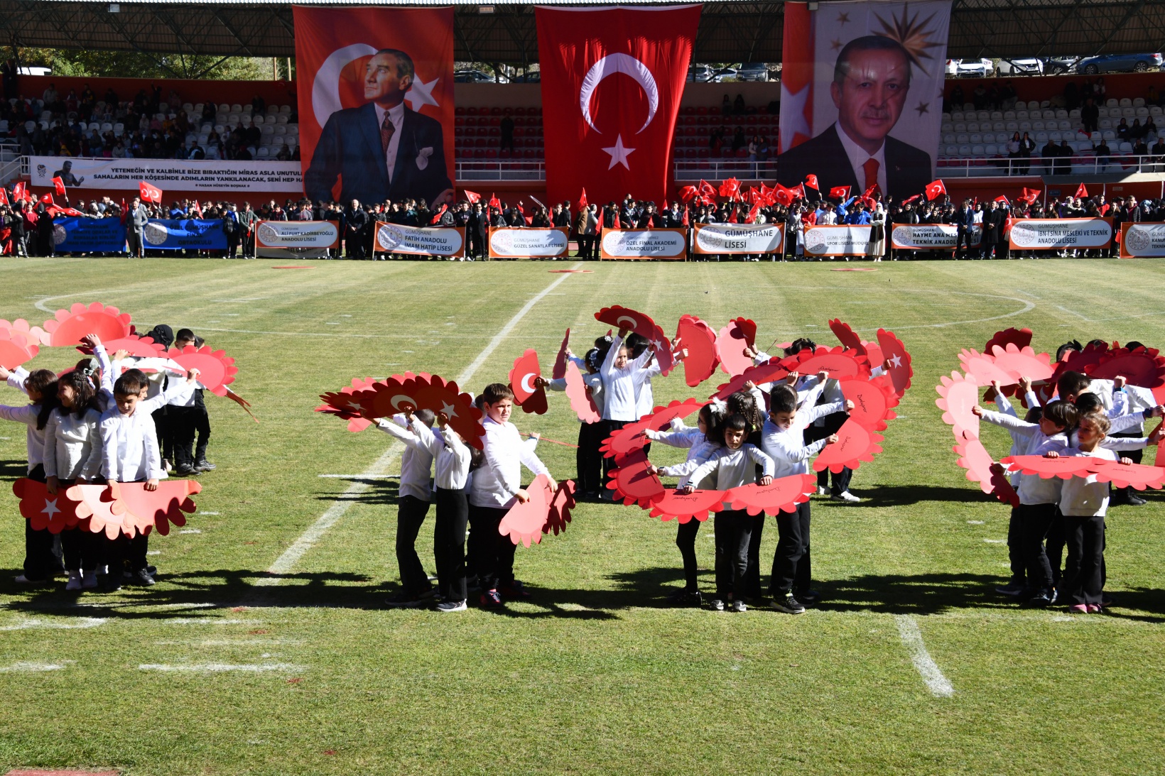 Gümüşhane’de Cumhuriyet’in 101. yılı coşkuyla kutlanıyor 43