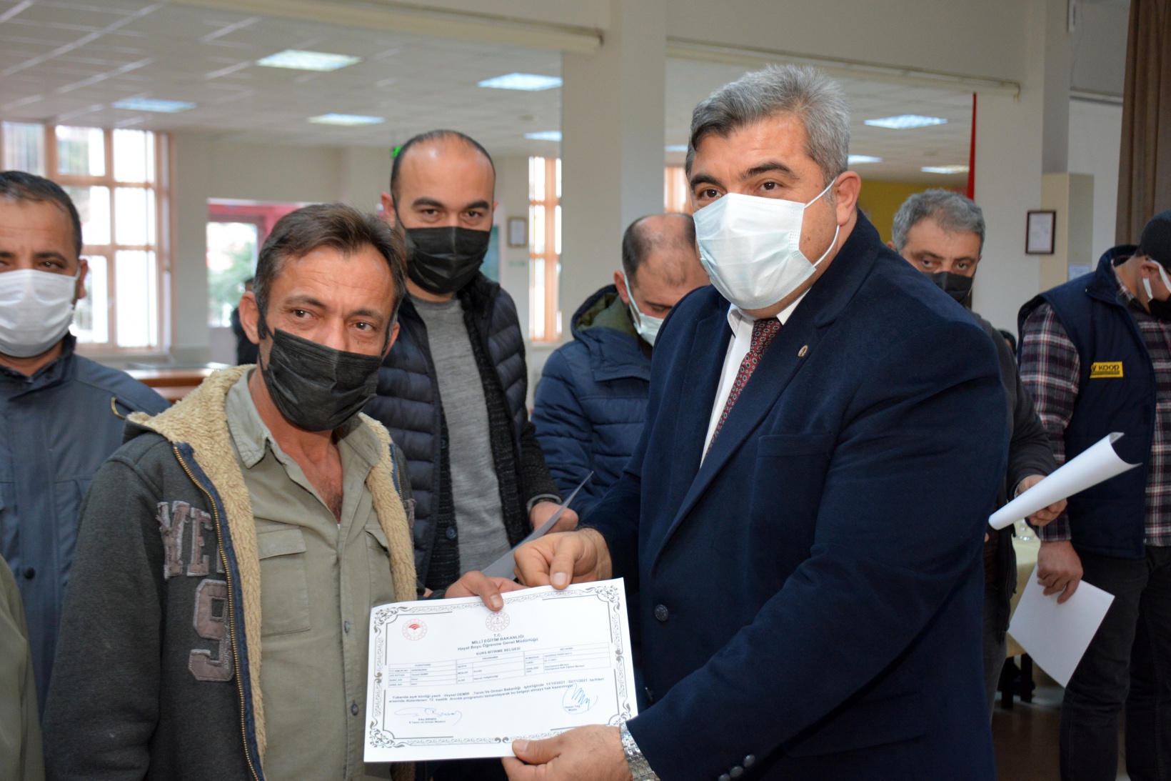 Gümüşhane’de 93 kursiyere sertifikaları verildi  36