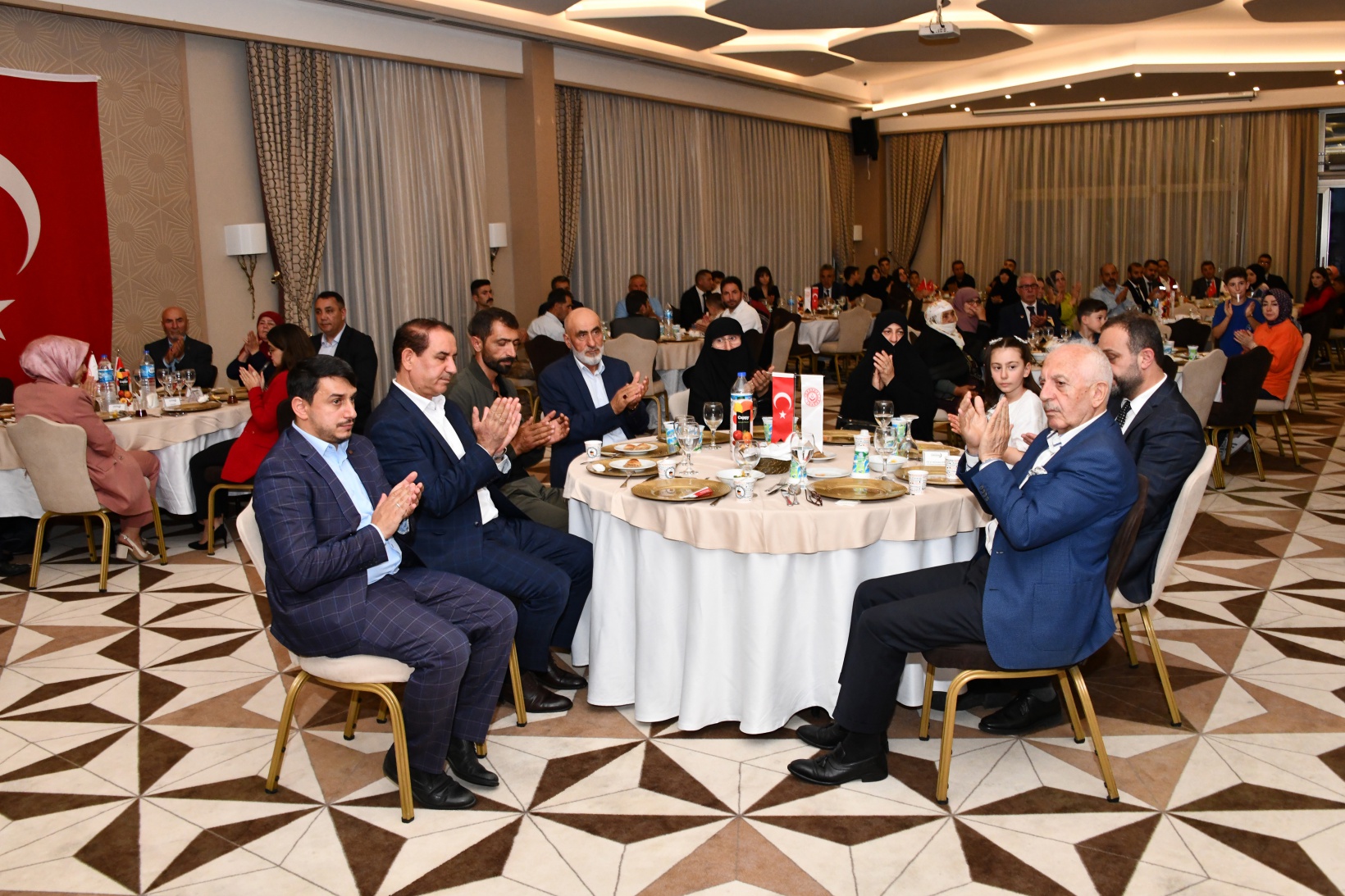 Gümüşhane’de şehit aileleri ve gaziler onuruna yemek 19