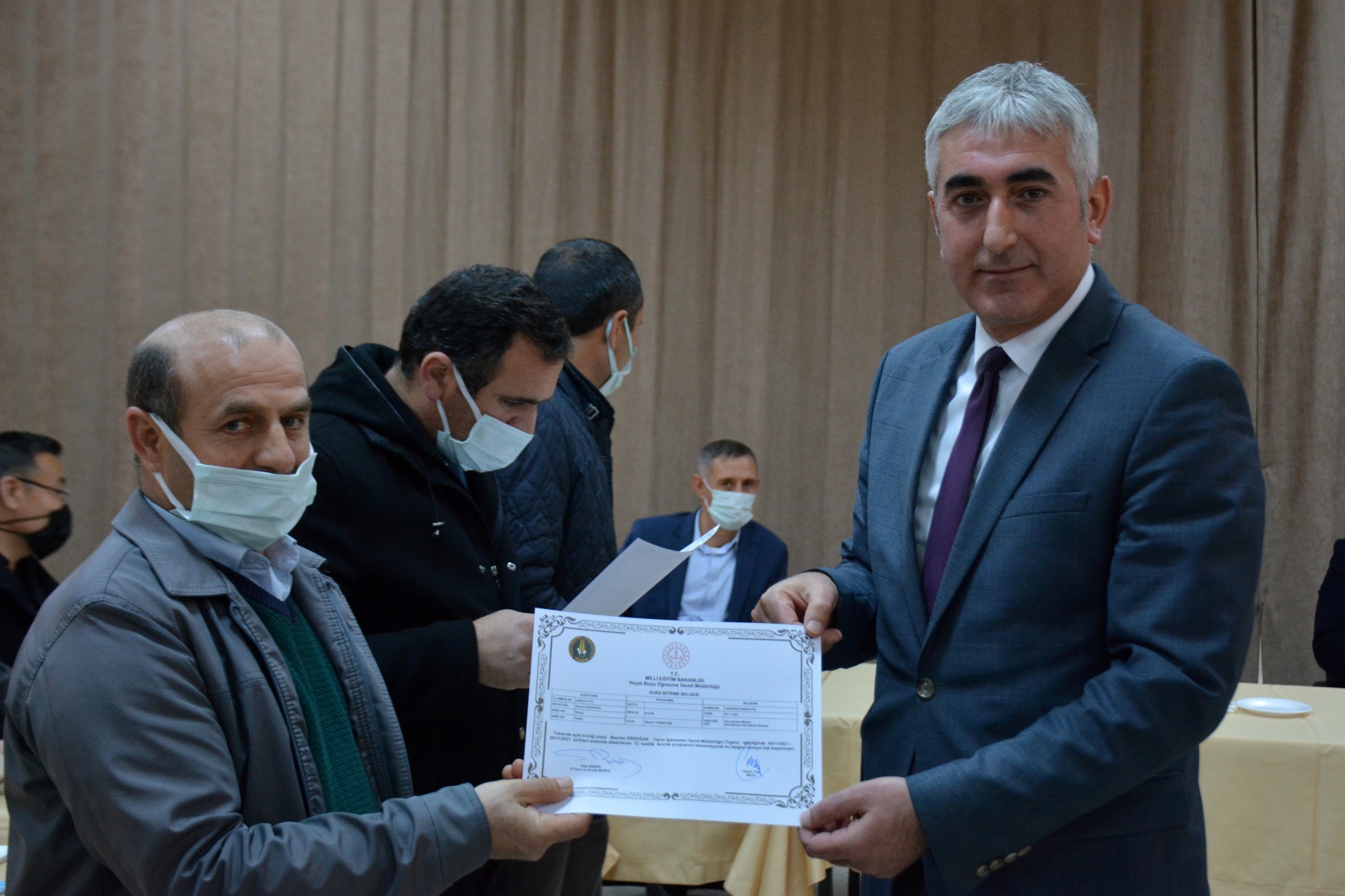 Gümüşhane’de 93 kursiyere sertifikaları verildi  44